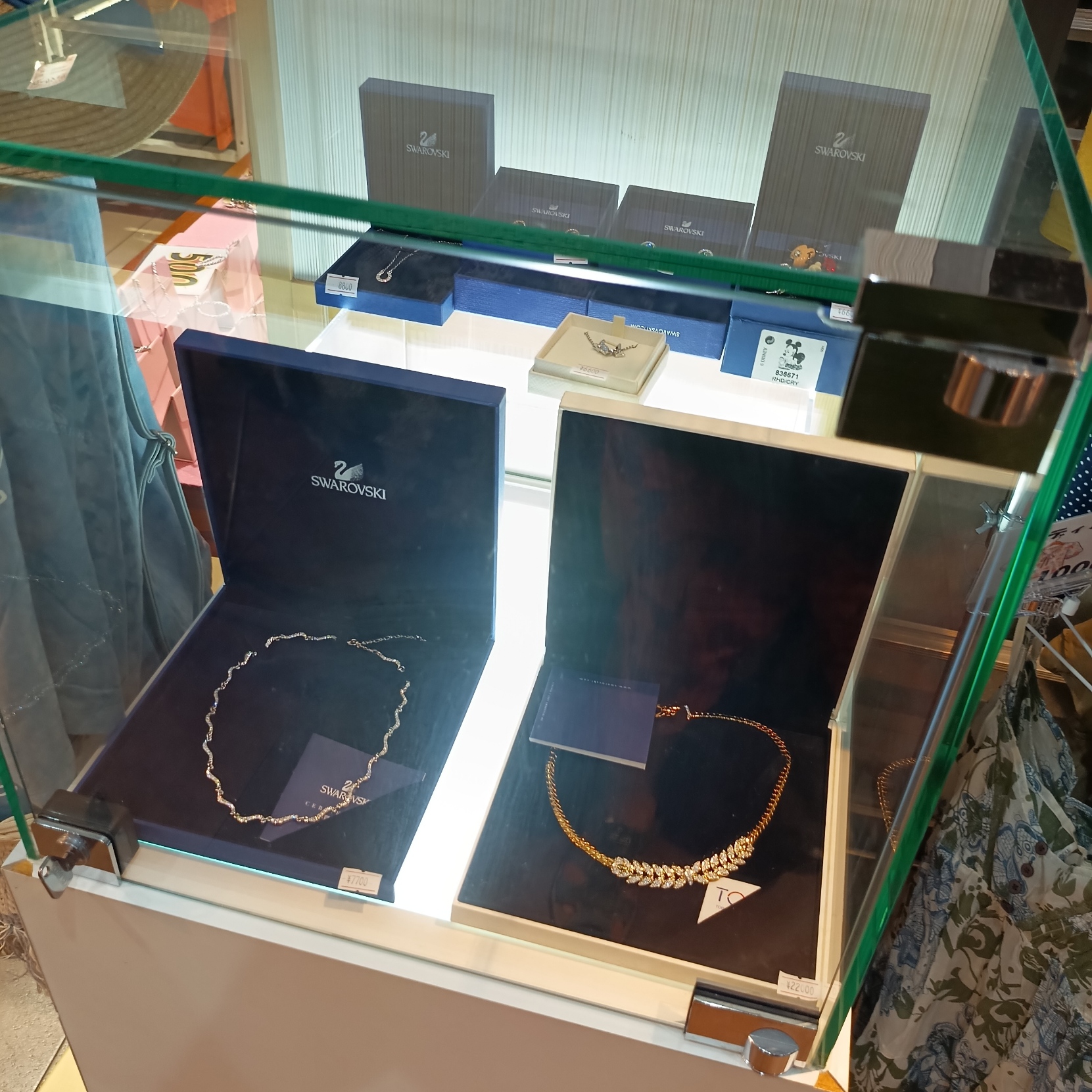 SWAROVSKIネックレス